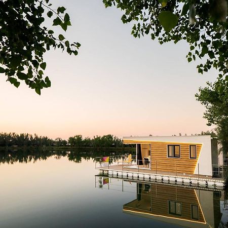 Village Lake Placid Silvi Marina Exteriör bild